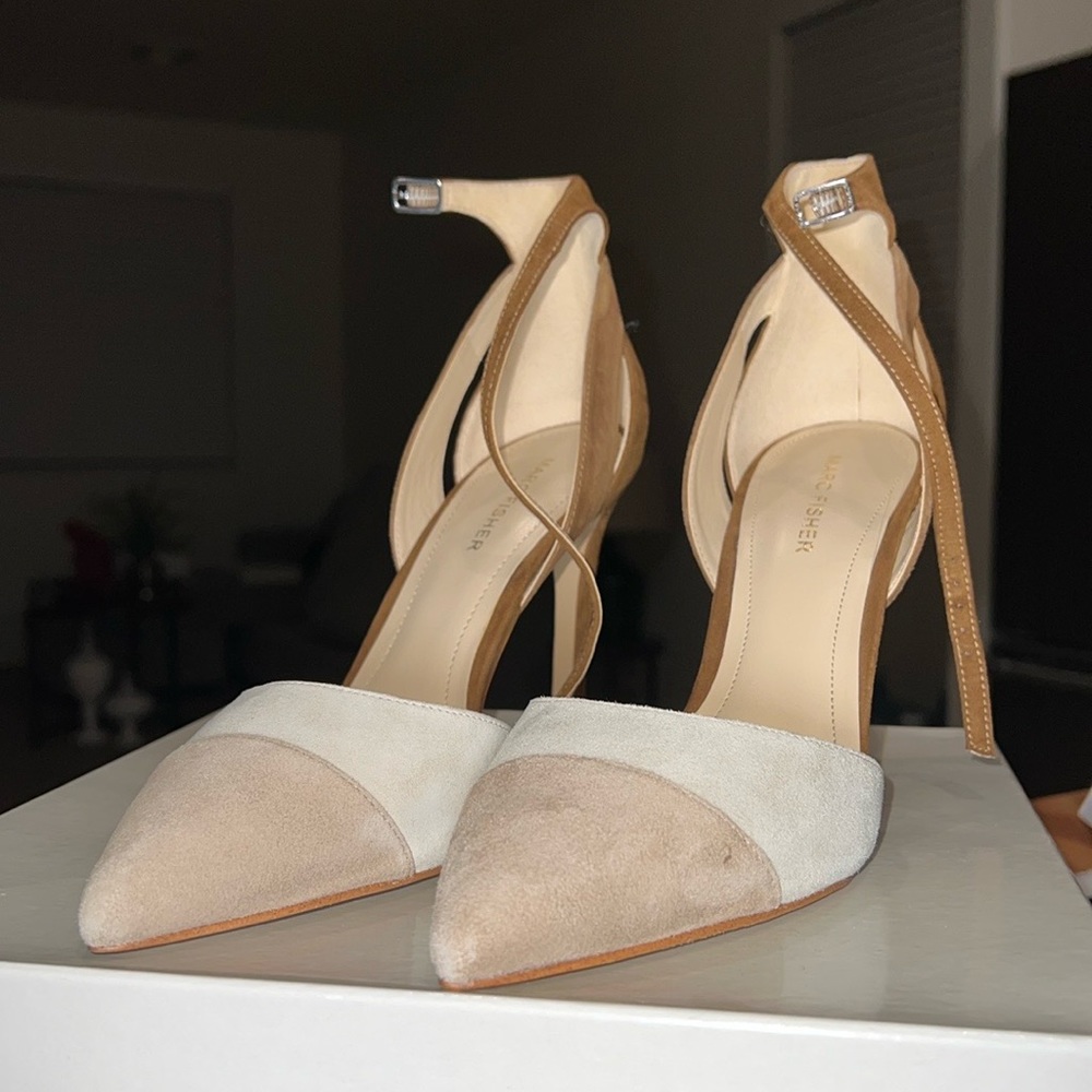 Marc Fisher suede pumps